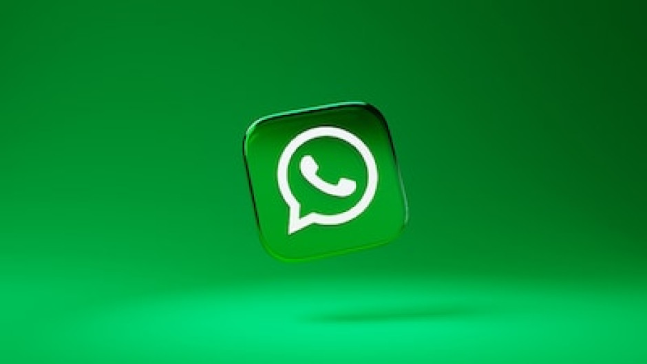 Por fin se podrá reaccionar a mensajes en WhatsApp 