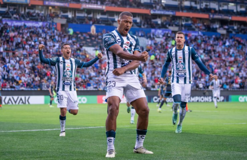 Pachuca avanza a cuartos de final de Concachampions
