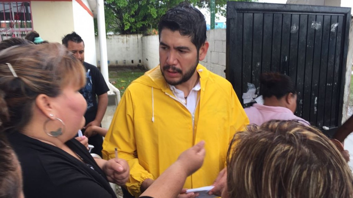 Estado apoyará con mobiliario para escuelas afectadas por inundación