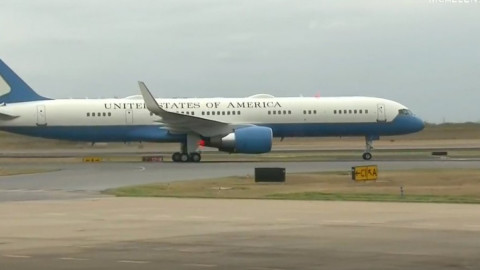 Aterriza Donald Trump en el aeropuerto de McAllen