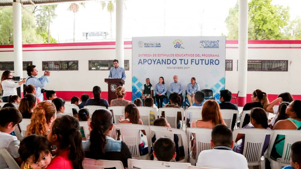Entregan de estímulos del programa "Apoyando tu Futuro"