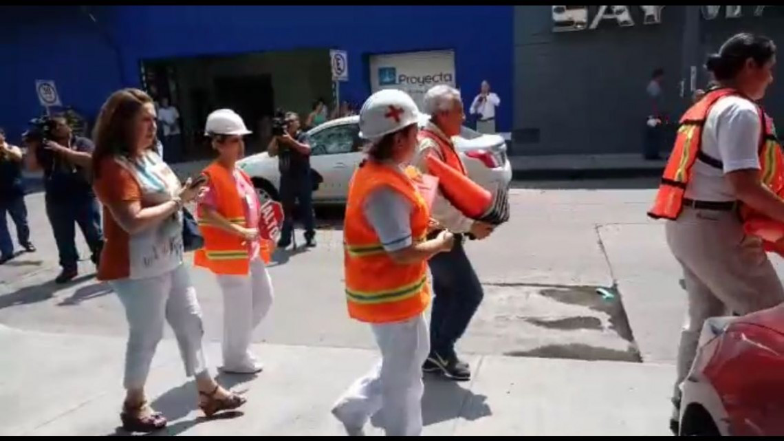 Realizan simulacro de incendio en clínica de Pemex