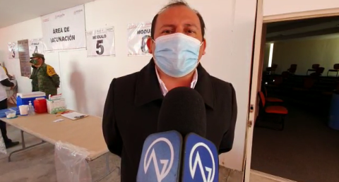 Aplican dosis de refuerzo para maestros y personal escolar en general