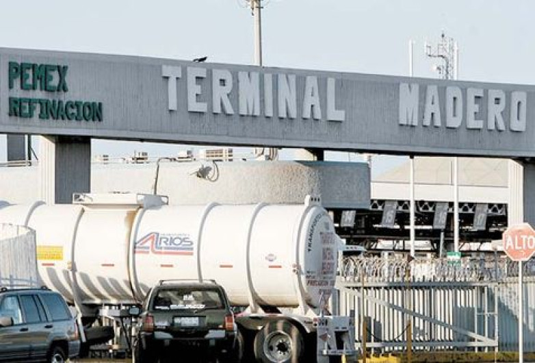 Instalaciones de Pemex son bloqueadas por Manifestación 