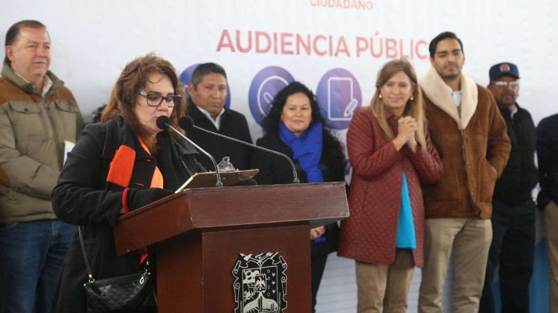 Maki recibe a ciudadanos en Lomas de Valle Alto