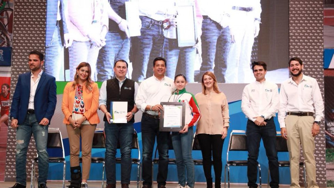 Entregan Premio Estatal del Deporte 2017