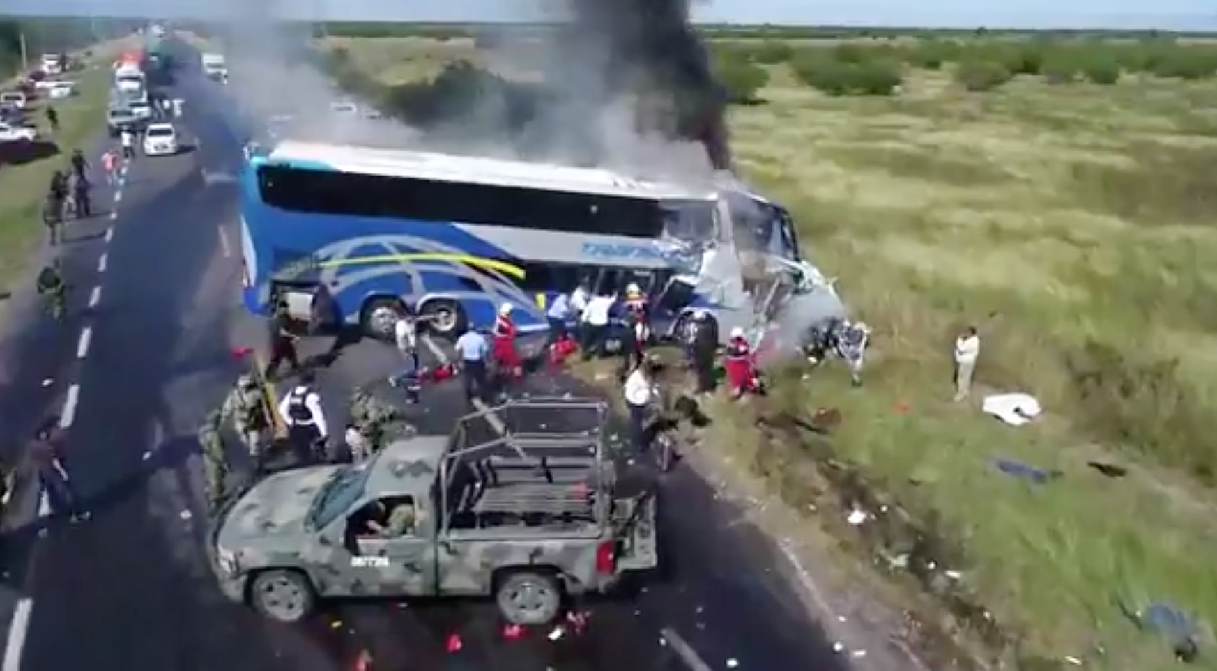 Deja 3 muertos y 10 heridos accidente en carretera Victoria - Monterrey