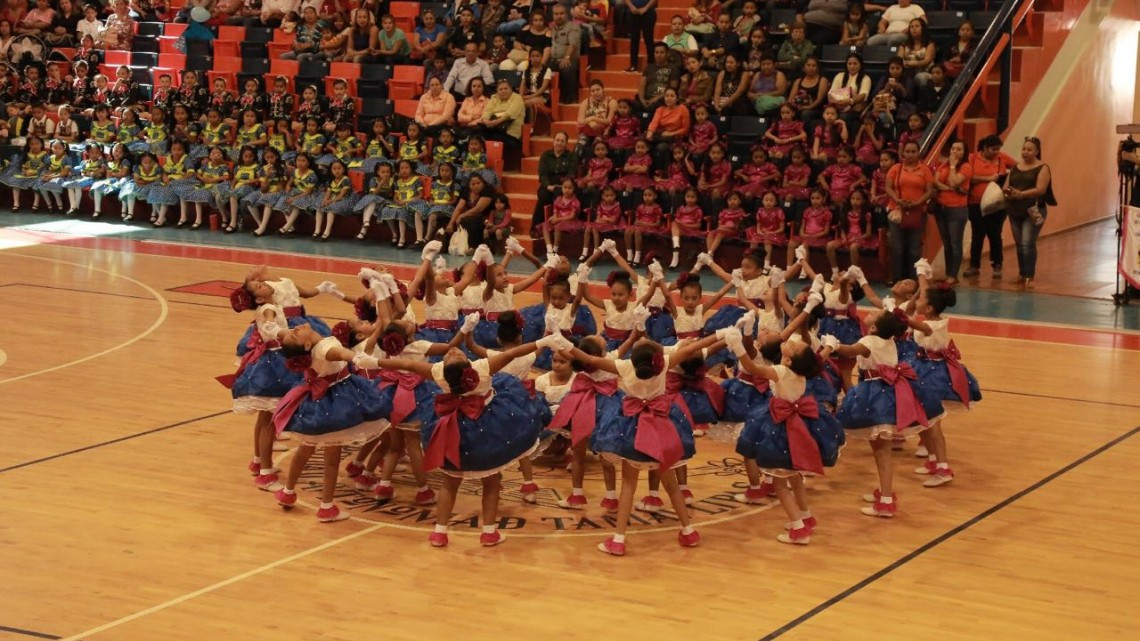 Realiza DIF primera exhibición de rondas infantiles 