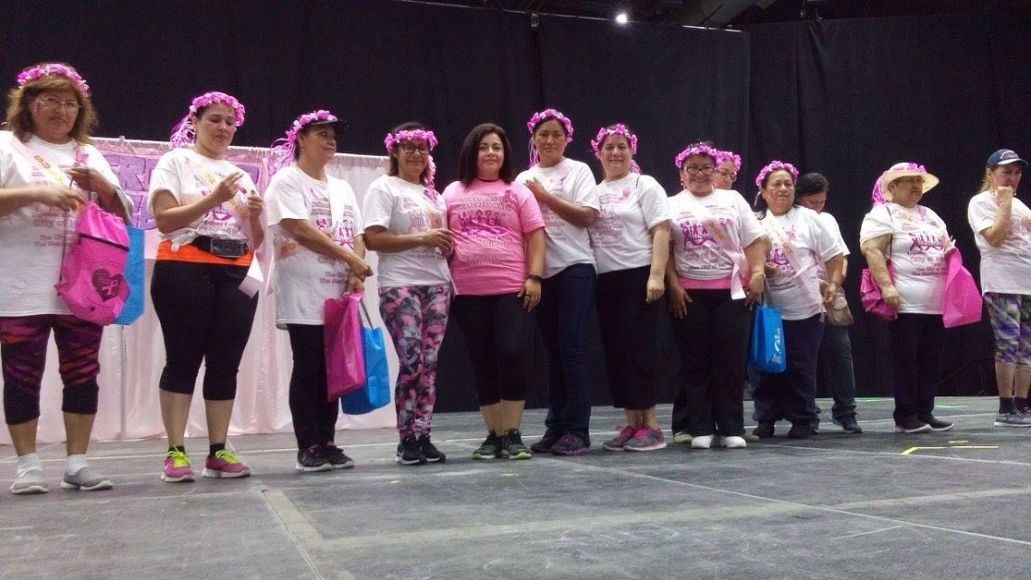 Realizan caminata "We're Stronger Together''