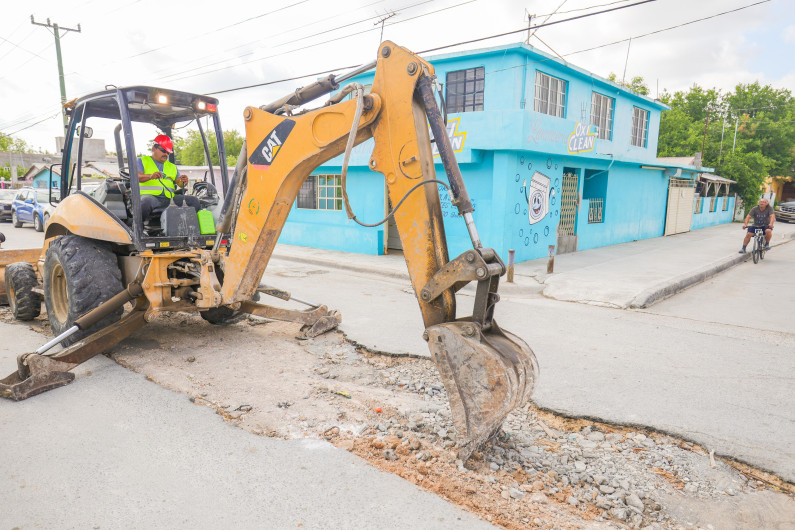 Dio Carlos Peña Ortiz inició a pavimentación por 15.5 MDP 