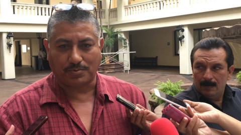 Maestros piden apoyo ante acoso de SNTE