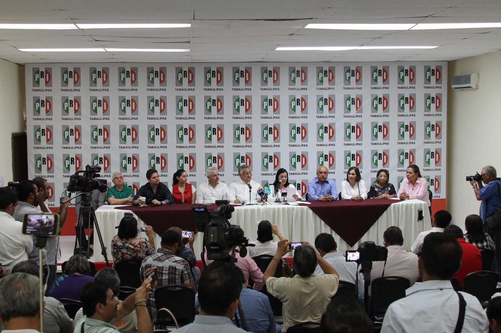 PRI elegirá a nuevo dirigente