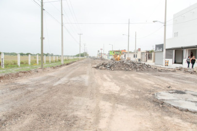 Gobierno Municipal con apoyo de Index pavimenta Avenida los Pinos 