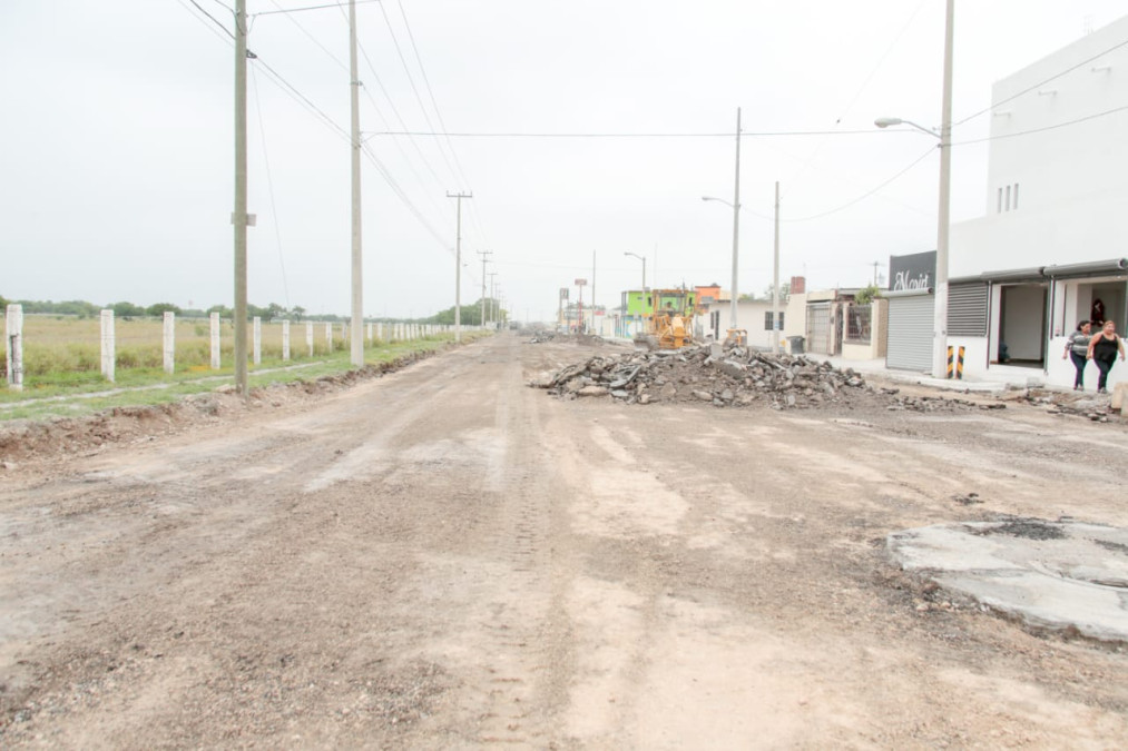 Gobierno Municipal con apoyo de Index pavimenta Avenida los Pinos 