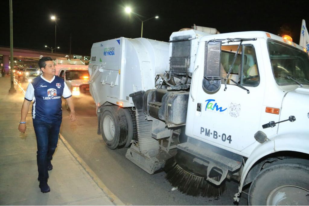 Supervisa Gobernador Cabeza de Vaca trabajos de limpieza en avenidas de Reynosa