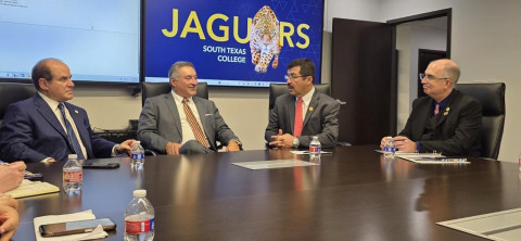 Reafirma rector de la UAT colaboración con South Texas College