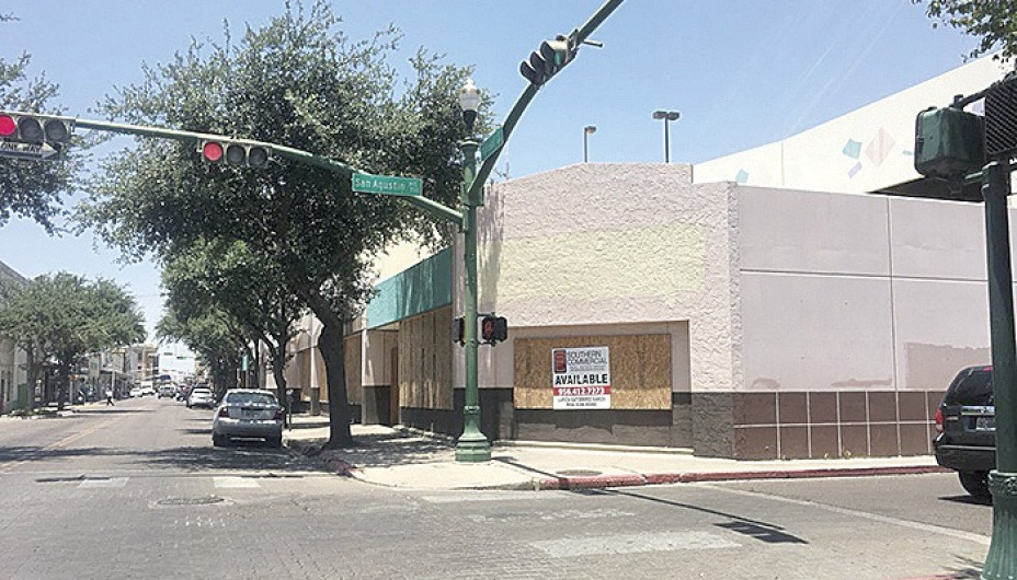 Gobierno de Webb analiza comprar edificio de la tienda H-E-B