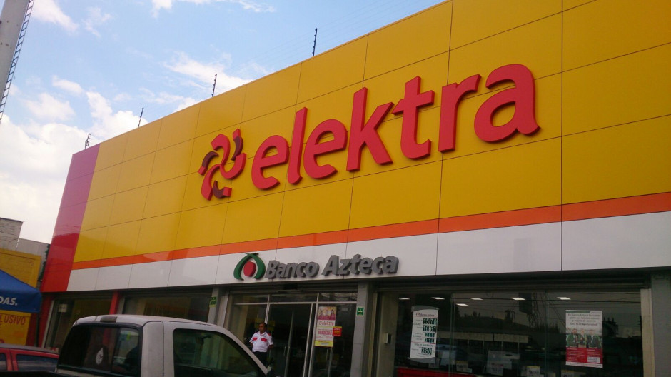 Roban por boquete en tienda Elektra en Tampico