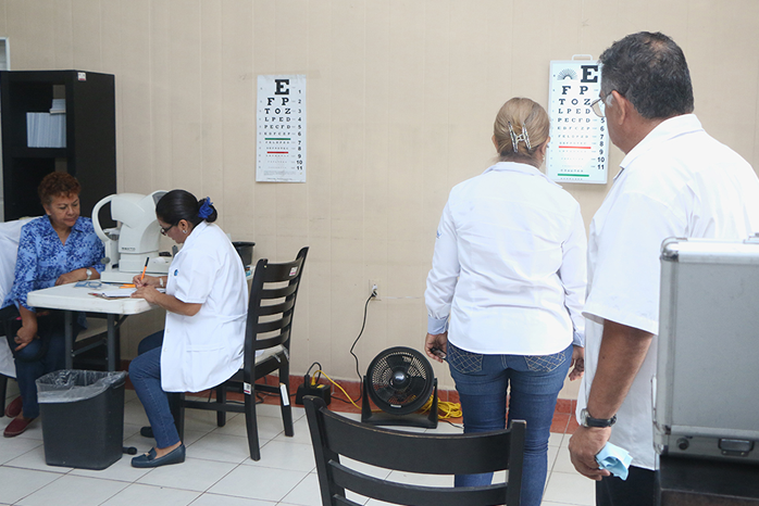 Buena respuesta a campaña de lentes del Sistema DIF Altamira