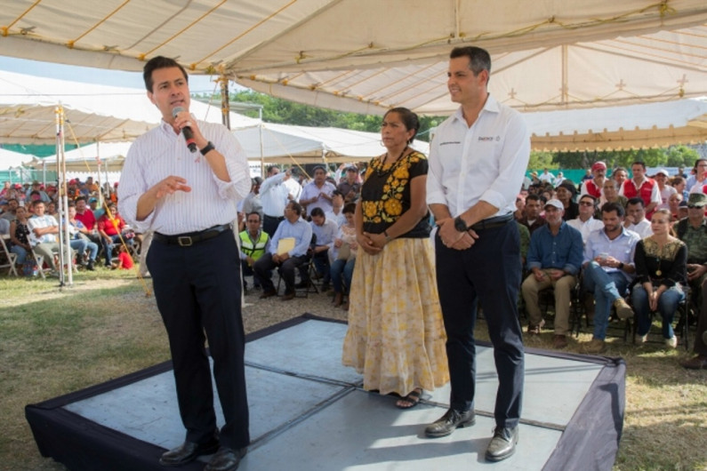 Gobierno acelerará entrega de recursos para reconstrucción: EPN