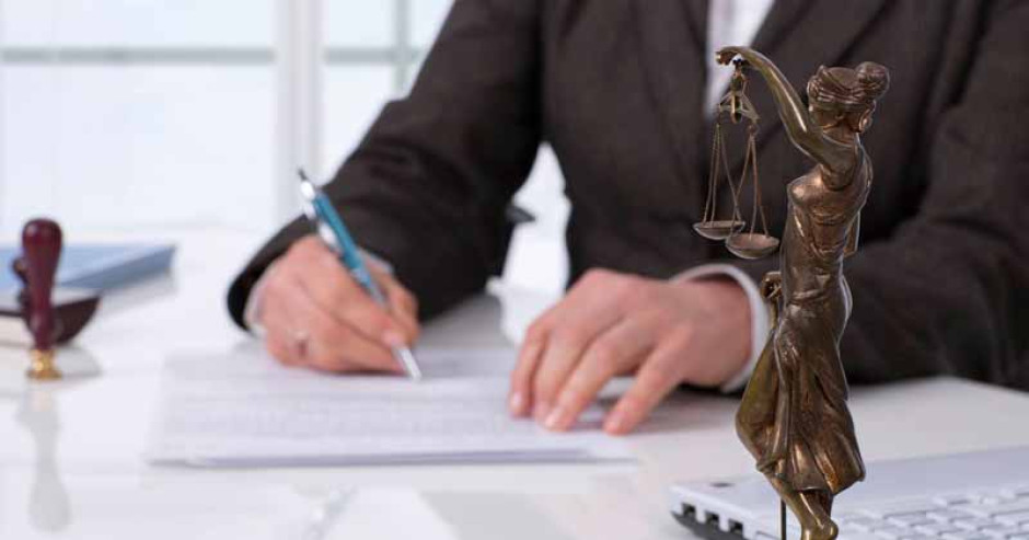 Denuncian a notarios por irregularidades en escrituración de predios 