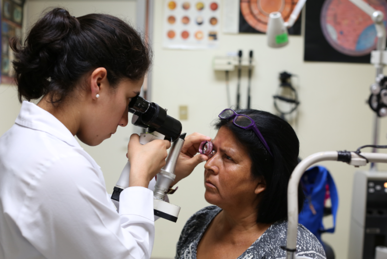 Beneficiarán con Campaña de cirugía de Cataratas 