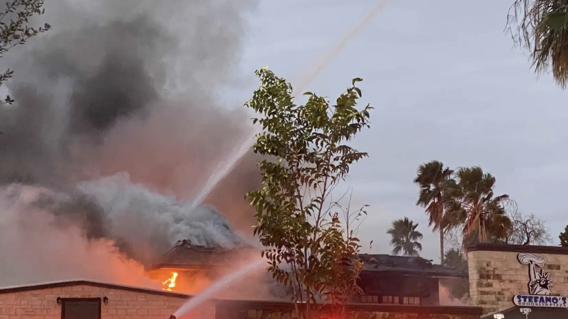 Se registra incendio en pizzería en Harlingen