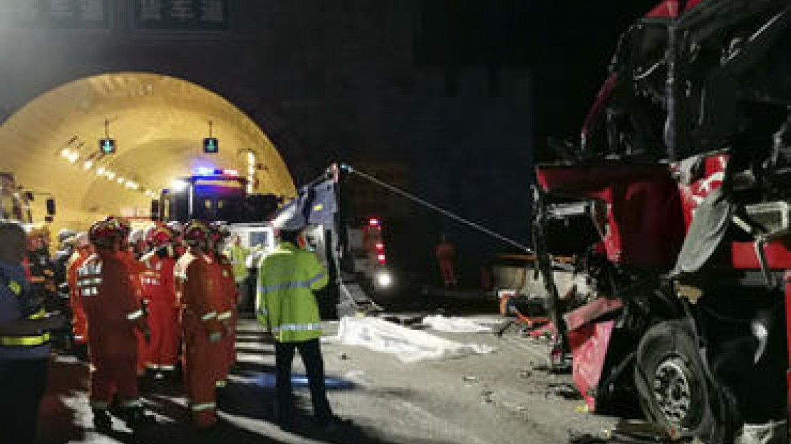 Accidente de autobús en China deja 36 muertos 