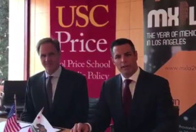 Firma Murat pacto con inversionistas norteamericanos