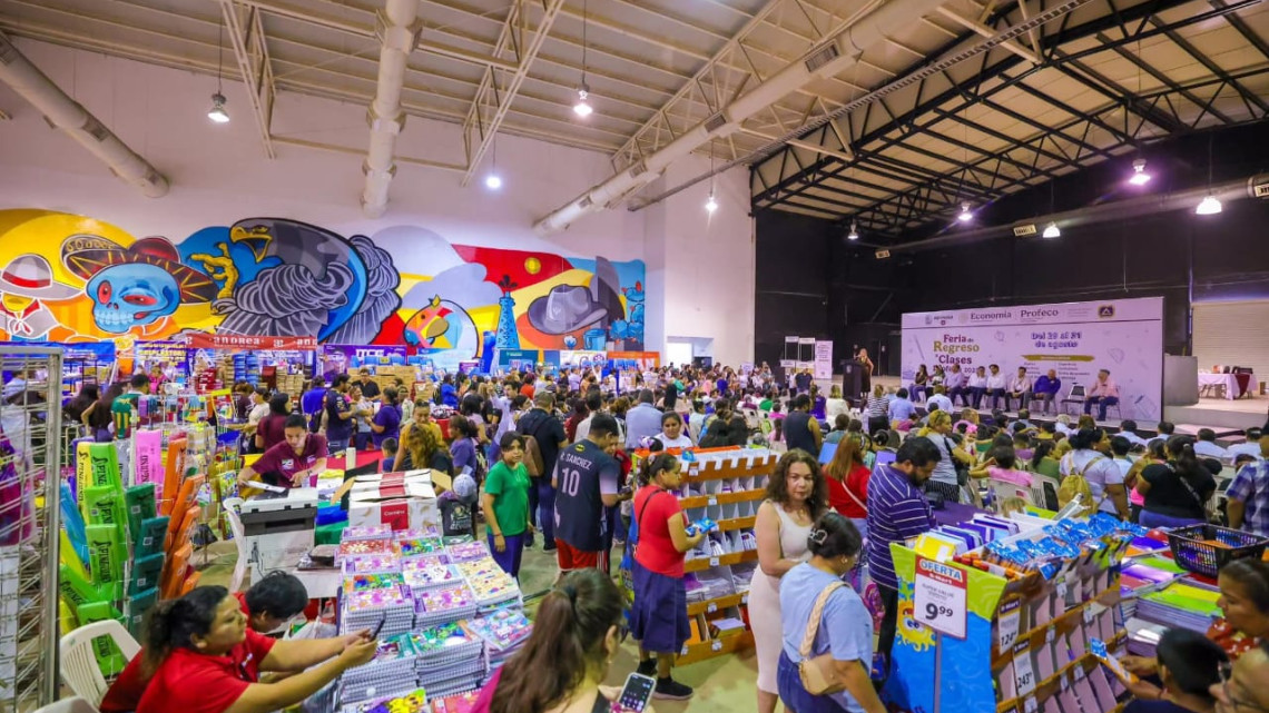 Inauguró Alcalde Regreso a Clases con la Senadora Maki Ortiz y director de la PROFECO