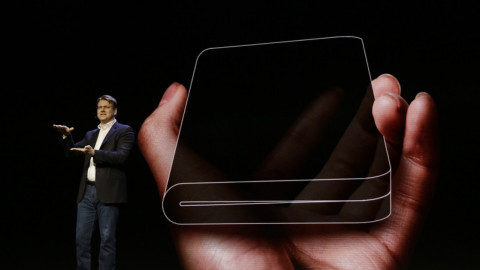 Samsung presenta oficialmente su dispositivo con pantalla plegable e irrompible