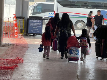Eligen destinos de playa y cascadas para vacacionar