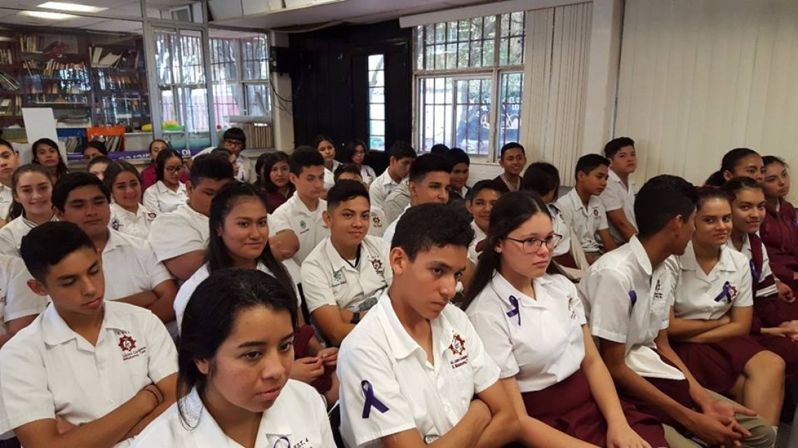 DIF Matamoros lleva programa “#AmorNoDolor a secundarias