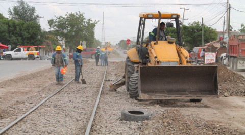 Realizan mantenimiento a vías férreas