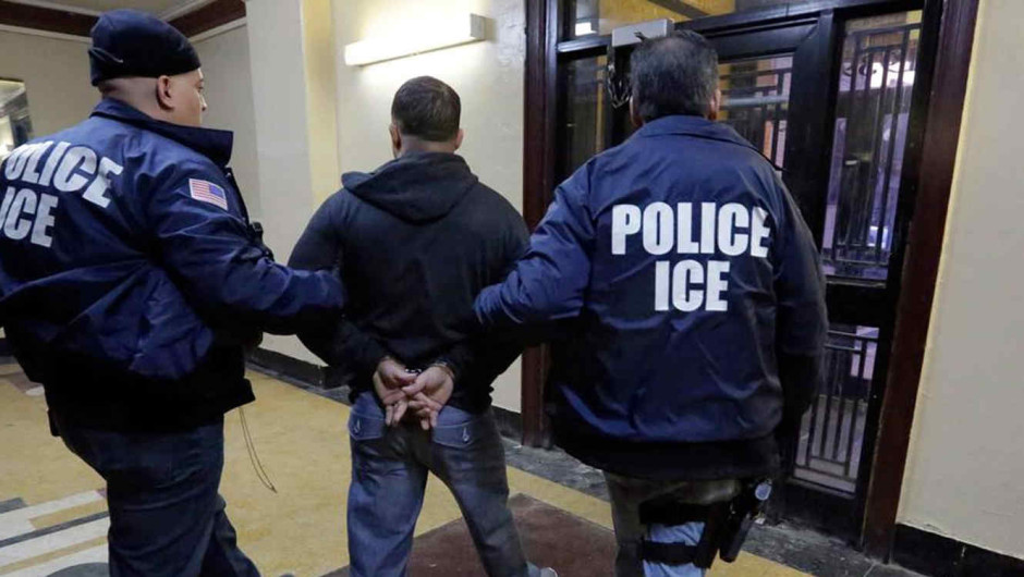 Personas fingen ser agentes de ICE; son arrestados por cometer delitos contra migrantes