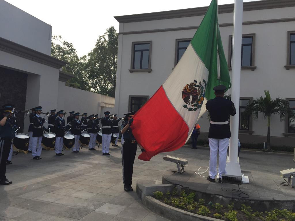 Conmemoran el aniversario de la promulgación de la Constitución Política Mexicana.