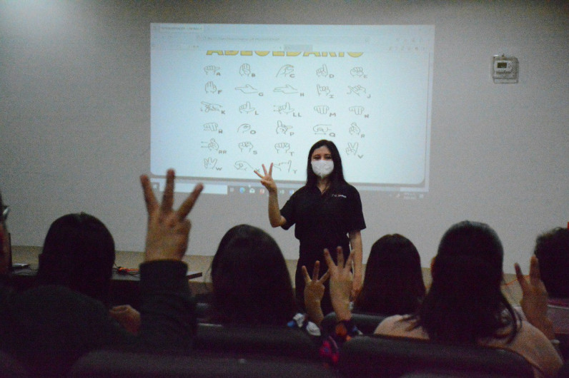 Sistema DIF inicia curso gratuito de lengua de señas mexicana