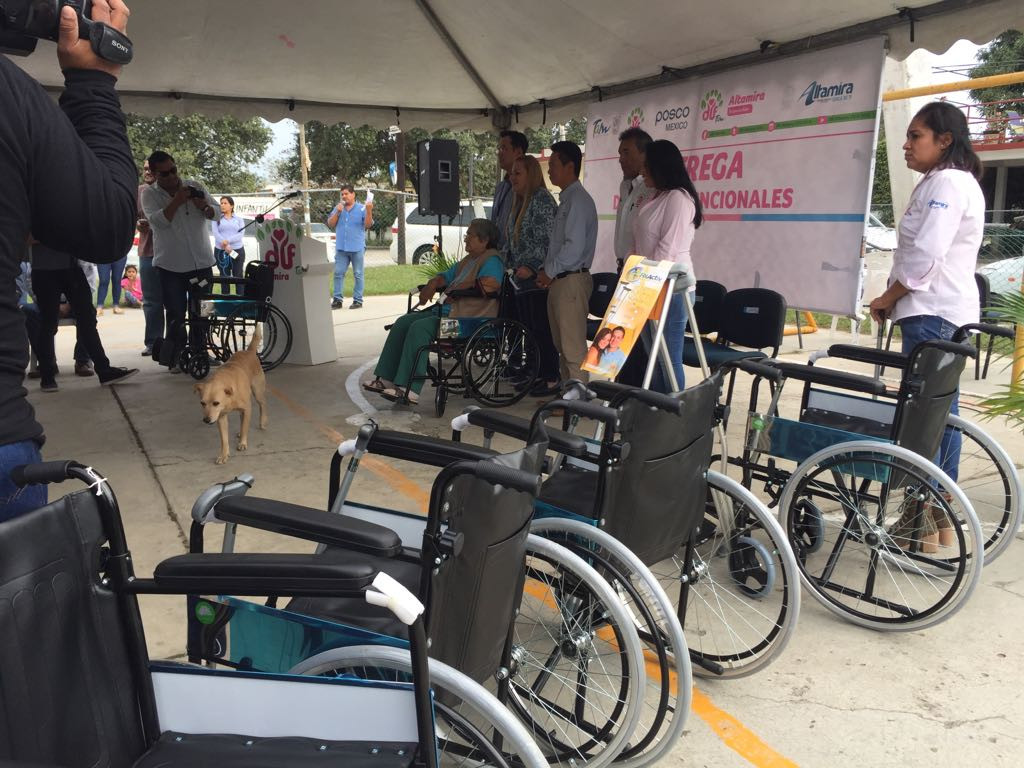 Entregan aparatos funcionales a personas de escasos recursos