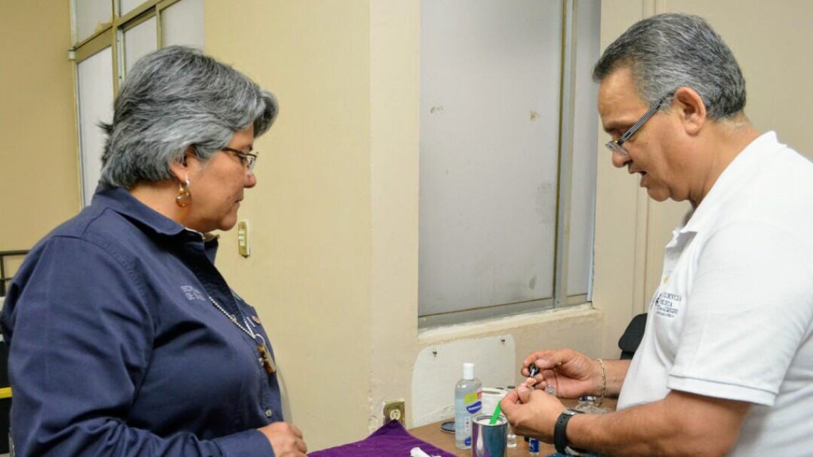 Entrega Salud 180 aparatos auditivos