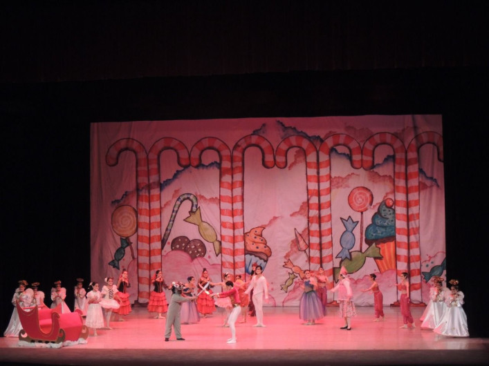 Con gran éxito se presenta ‘El Cascanueces’ en el Centro Cultural