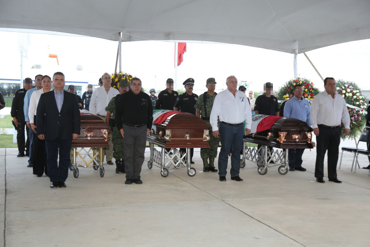 Policías caídos durante labor en el Cedes de Victoria son despedidos con honores 