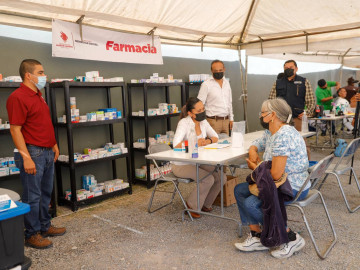 Vecinos de la Colonia Guerrero aprovechan servicios de brigada médica