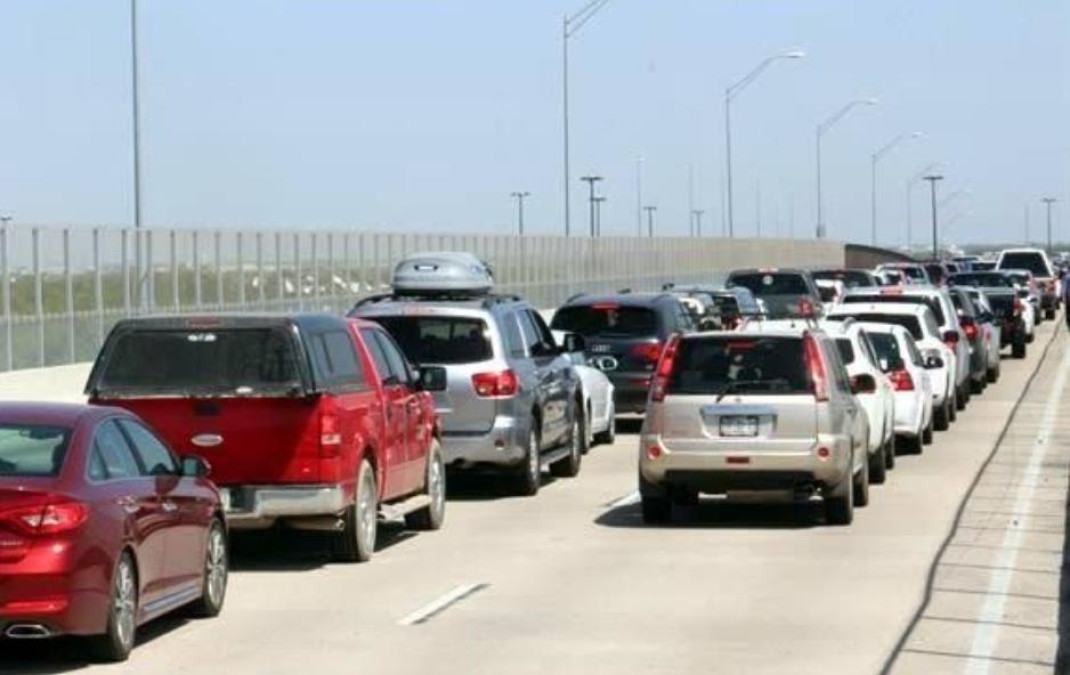 Baja aforo vehicular un 25% en Puentes Internacionales
