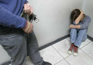 Dictan sentencia a violador de menor de edad