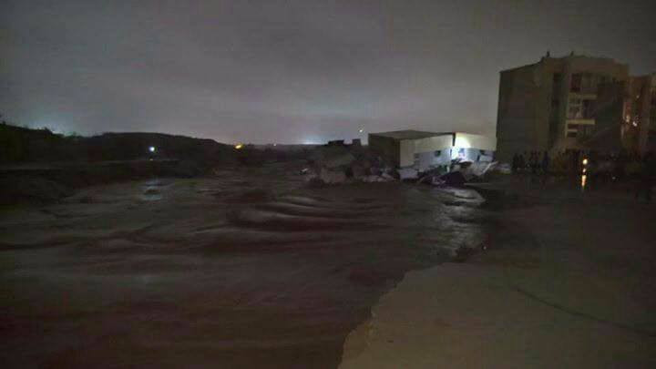 Edificio colapsa en Los Cabos por efectos de Lidia