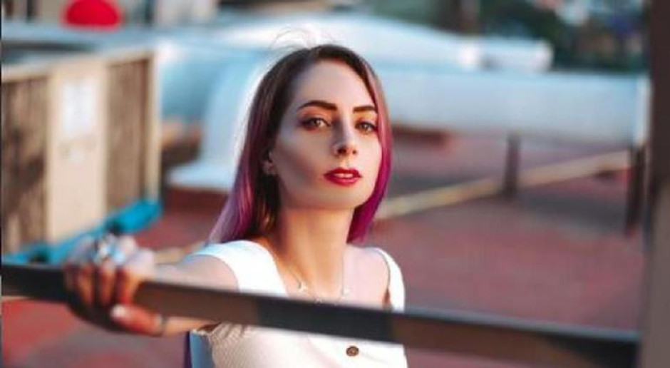 Detienen a YosStop acusada de agredir a una mujer