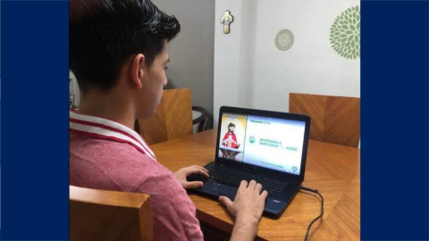 Niños y niñas de Nuevo Laredo toman el catecismo en línea durante la pandemia 