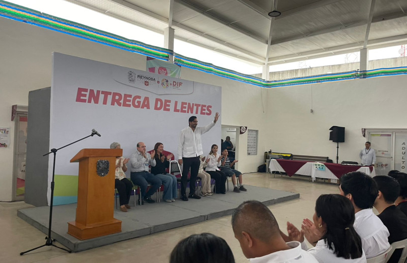 DIF entrega lentes a beneficiarios de la Jornada Visual