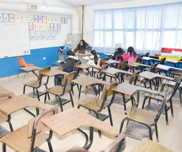 Escuelas en el Valle atrasan horarios de clase por frente frío
