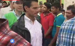 Recorre EPN comunidad de Chiapas dañada por sismo